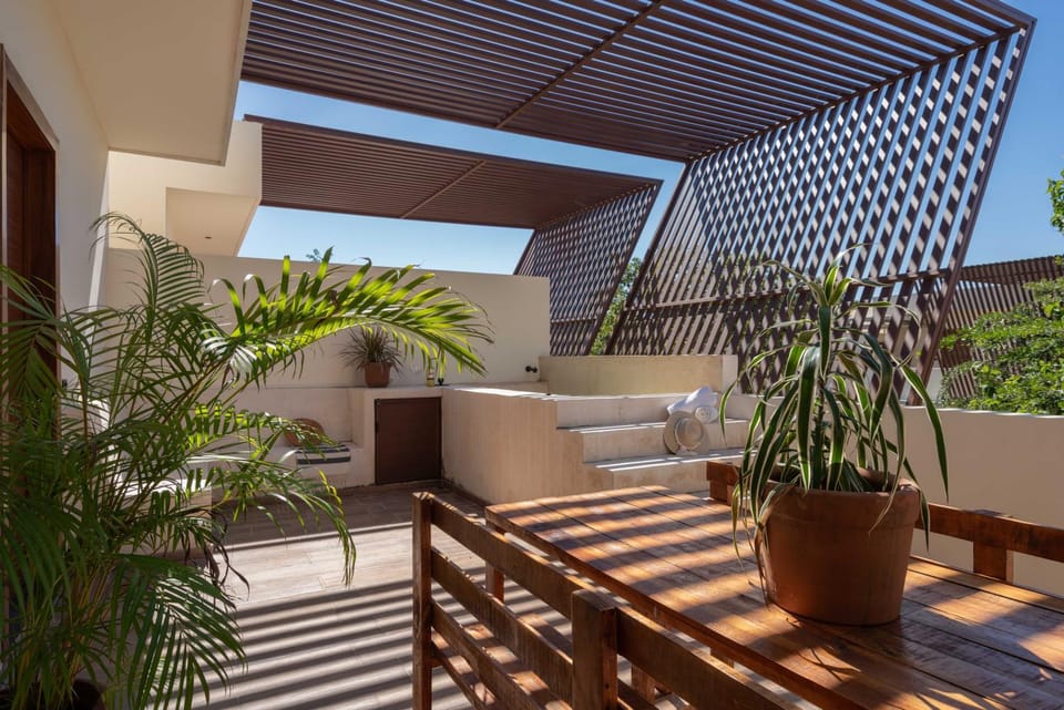 Hot Tub, Balcony/Terrace, Seating area, Dining area
