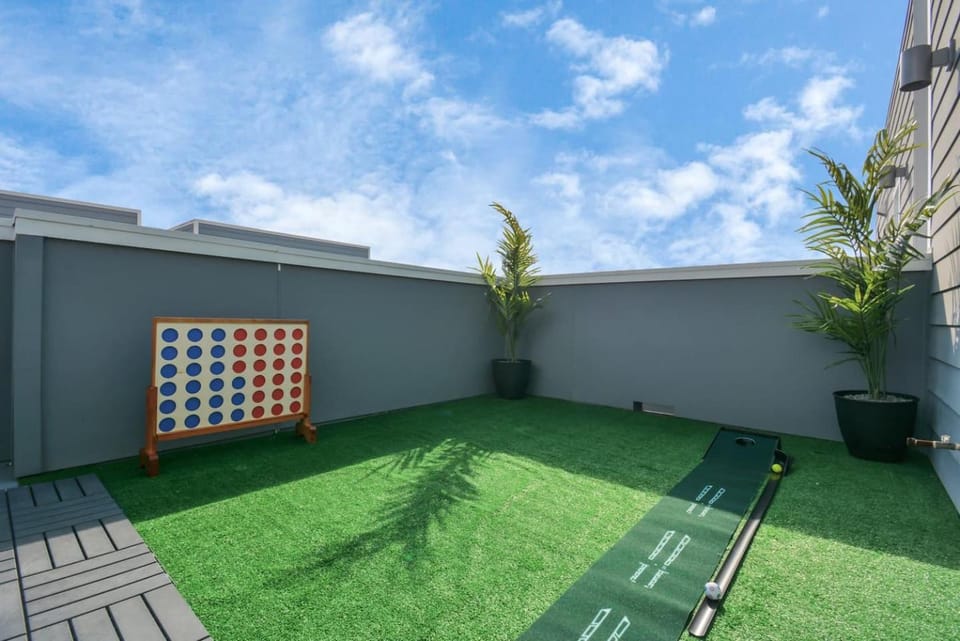 Mohr Haus - Walk to NRG Stadium - Medical Center - Sleeps 8 House in Houston