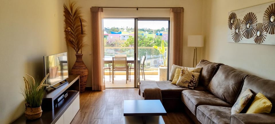 TV and multimedia, Balcony/Terrace, Living room, Seating area