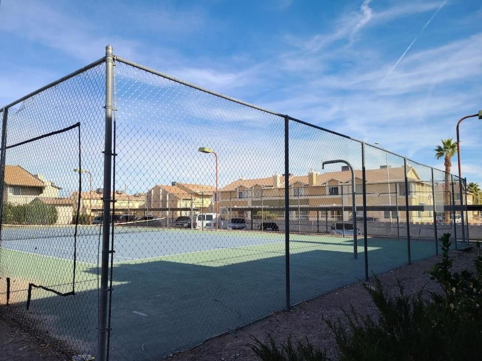 2bed 1 bath condo near Nellis afb & the strip Apartment in North Las Vegas