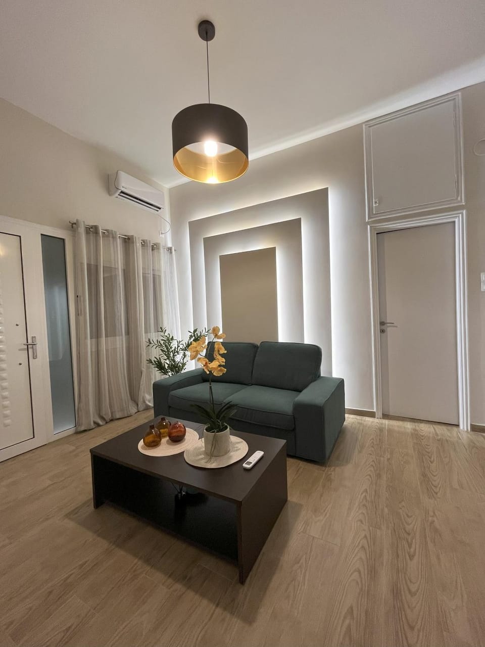 Emerald Luxury Apartments - ATH Airport Apartment in East Attica Regional Unit, Greece