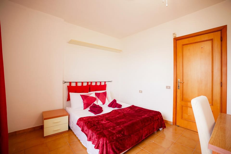Bed, Photo of the whole room, Bedroom, towels, wardrobe