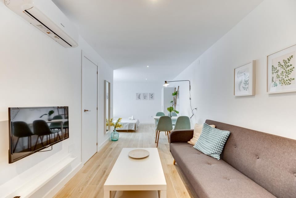 TV and multimedia, Living room, air conditioner