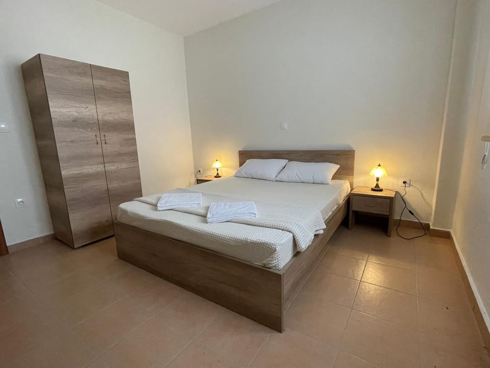 Bed, Photo of the whole room, Bedroom, wardrobe