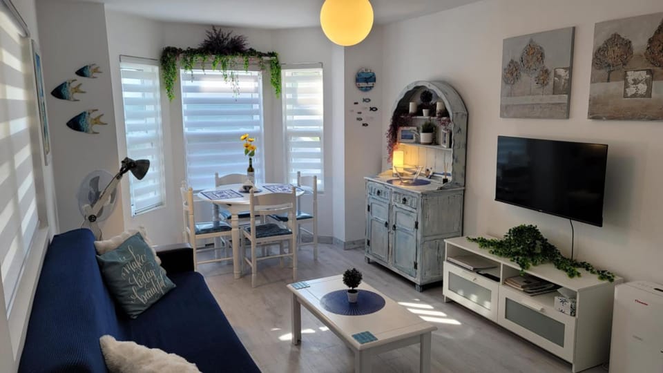 TV and multimedia, Living room, Dining area