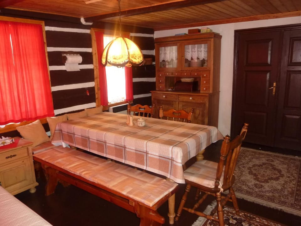 Roubenka u vleku Chalet in Lower Silesian Voivodeship