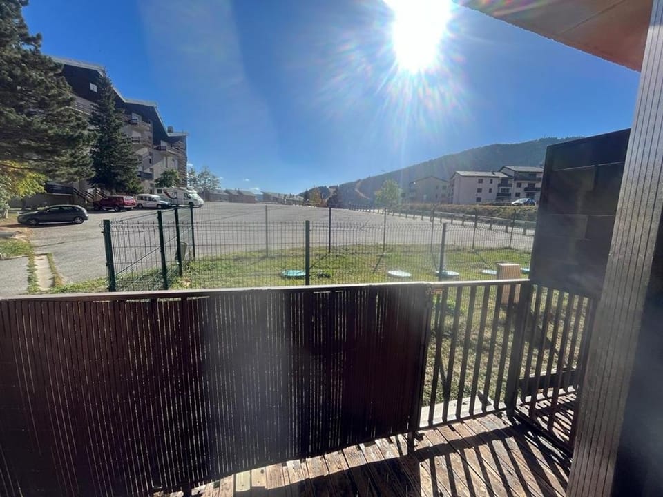 Studio cabine familial avec balcon aux Angles - FR-1-593-86 Cabin in Catalonia