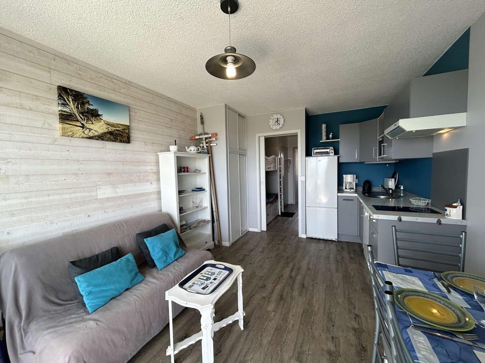 Appartement cosy avec balcon face mer - Accès plage & parking privé - FR-1-224C-241 Apartment in Saint-Jean-de-Monts