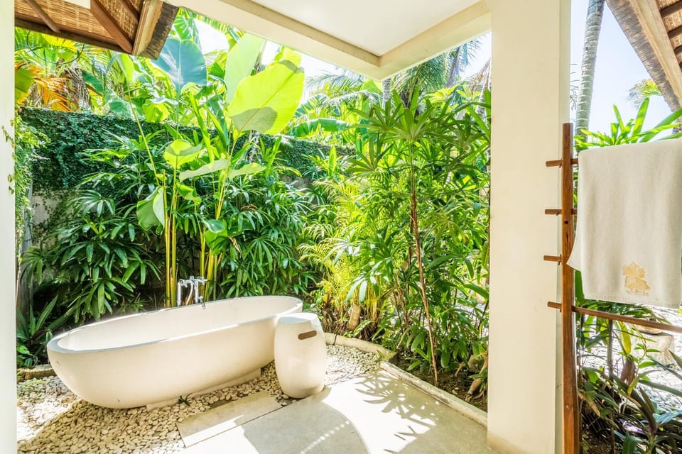 Bathroom, Bath