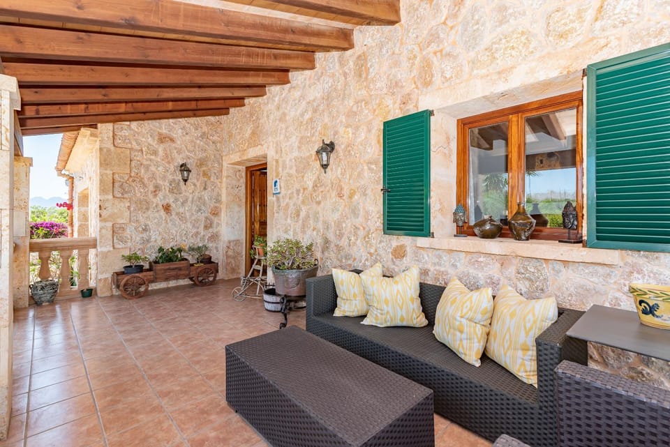 Patio, Day, Balcony/Terrace