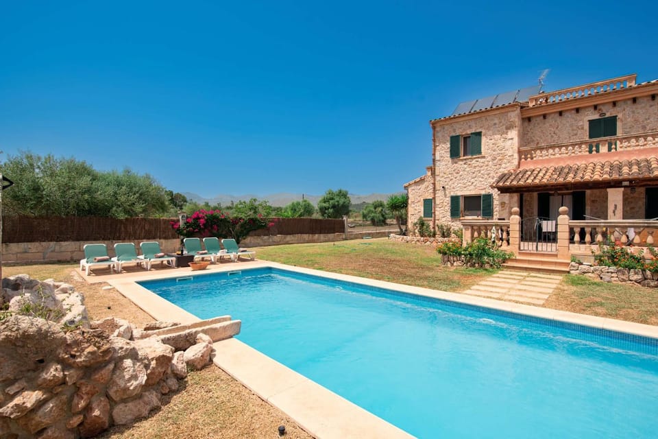 Property building, Natural landscape, Garden, Garden view, Swimming pool