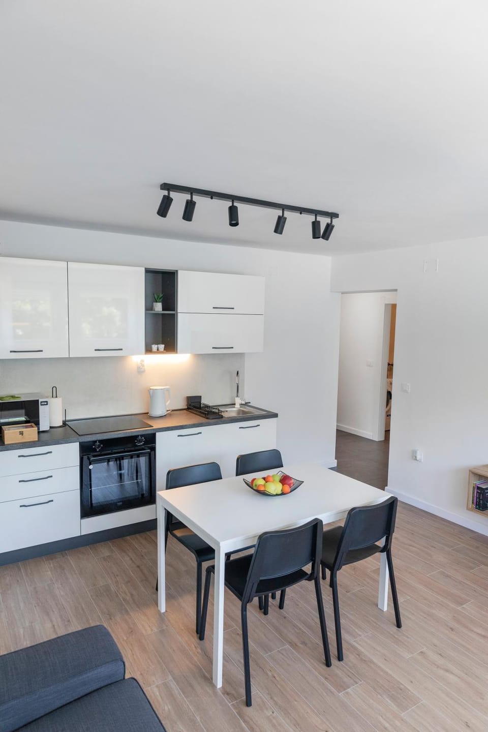 Dining area, minibar