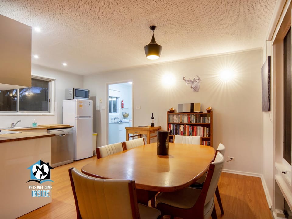 Dining area, Garden view