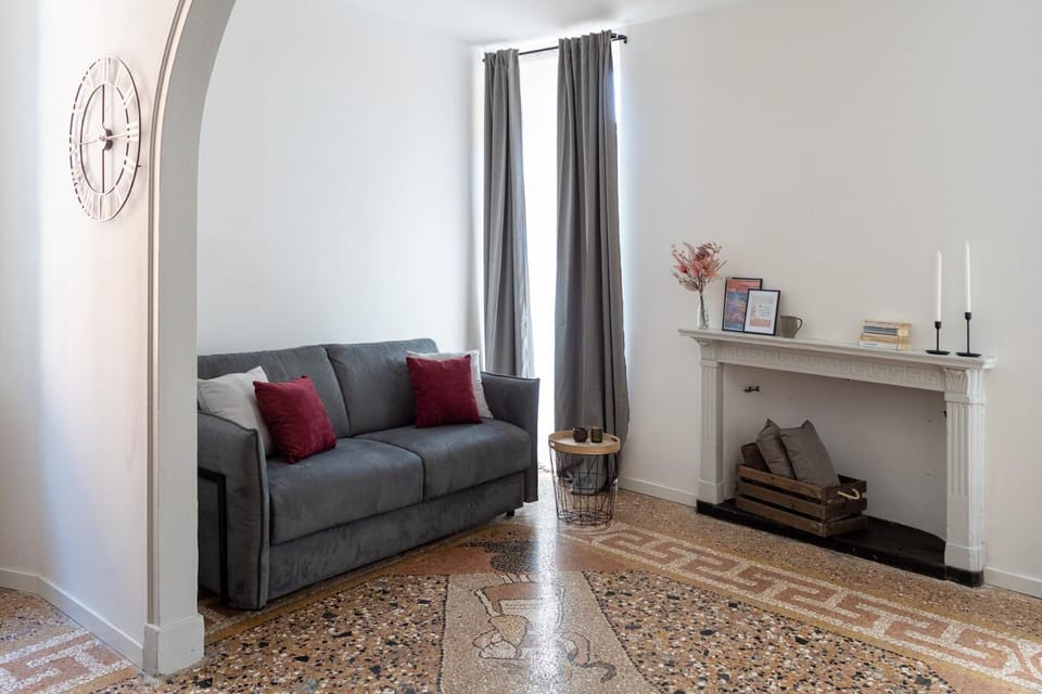 Bed, Living room, flat iron
