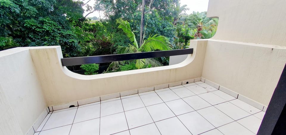 View (from property/room), Balcony/Terrace, Garden view