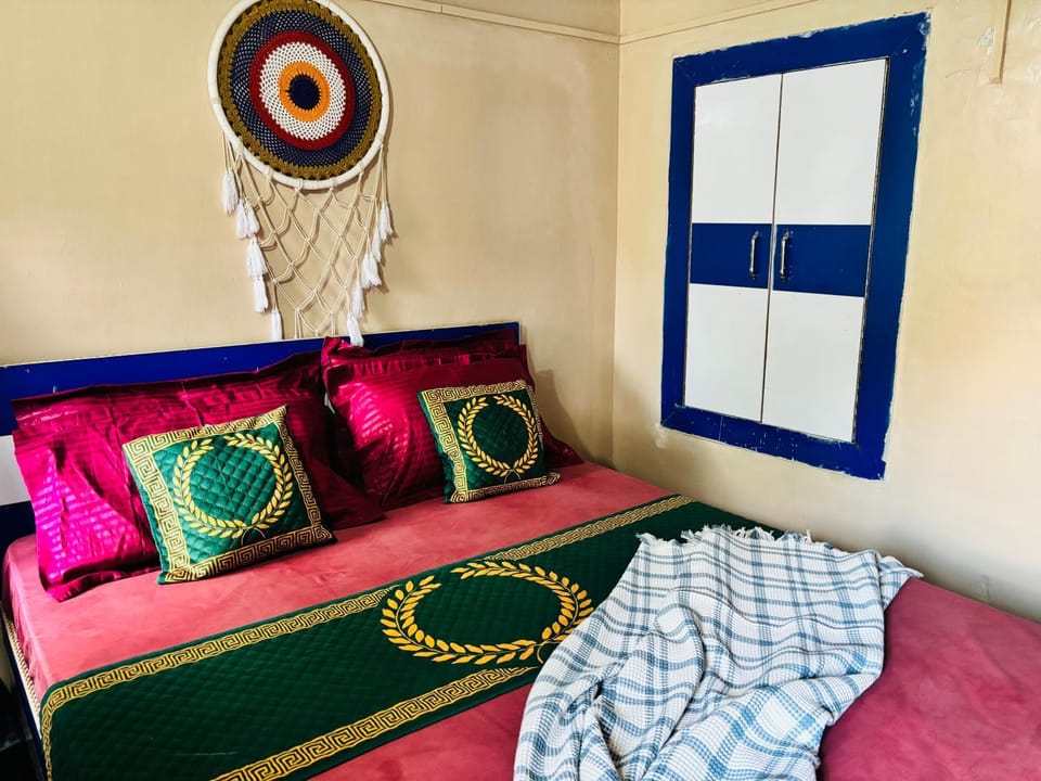 Bed, Photo of the whole room, Bedroom, wardrobe