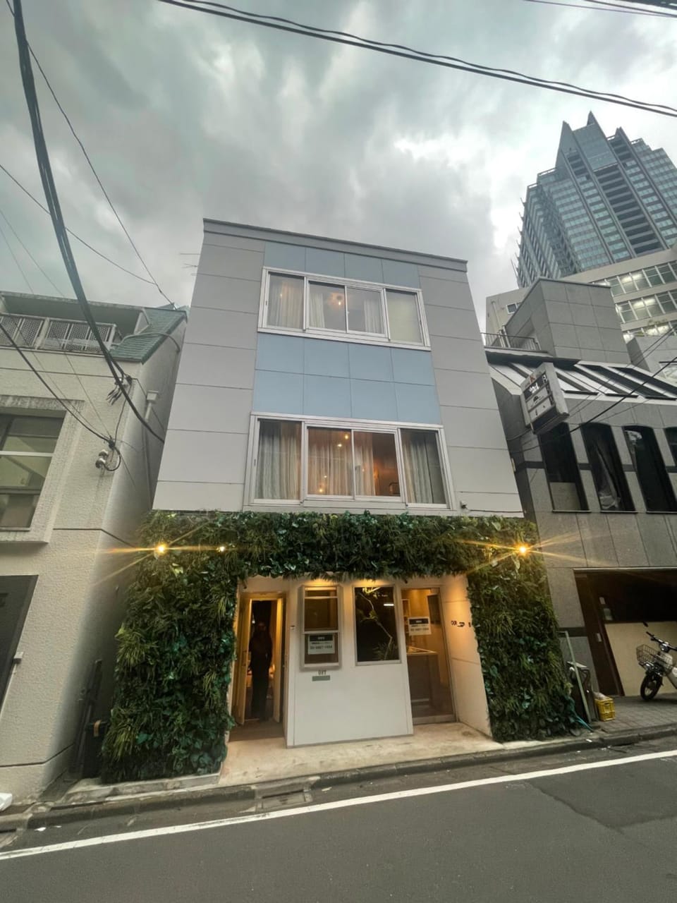 Property building, Day