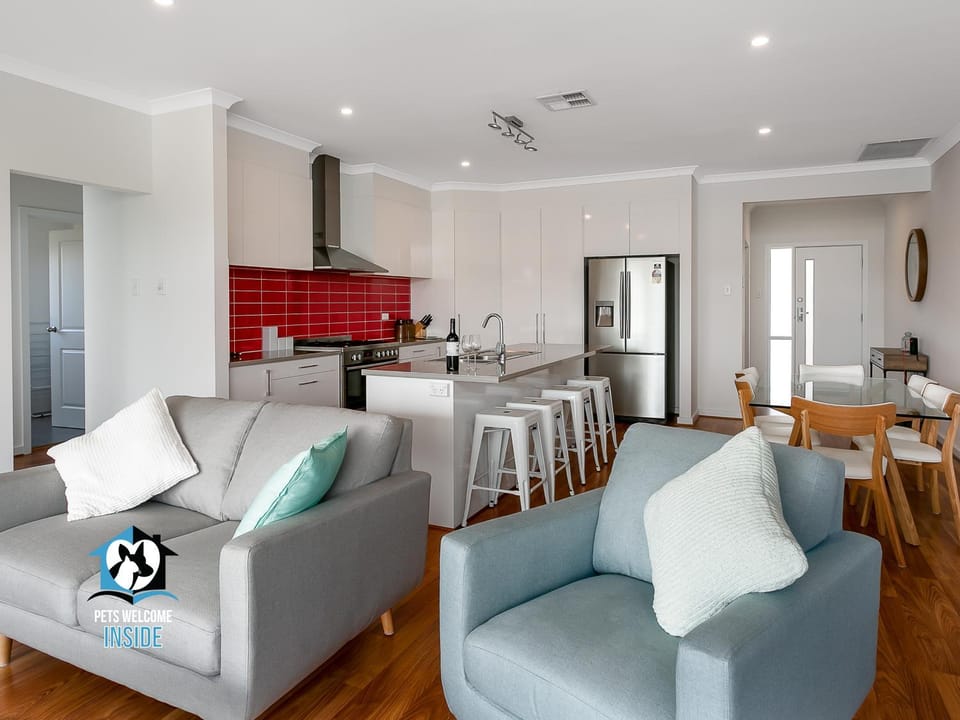 Seating area, Family