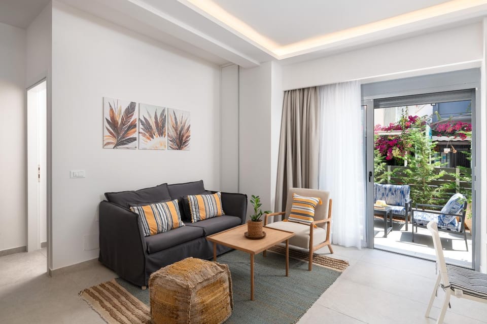 Garden, Living room, Seating area, Garden view