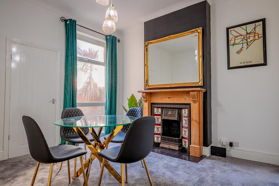 Decorative detail, Dining area