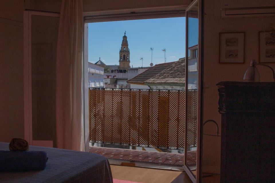 View (from property/room), Balcony/Terrace, Bedroom