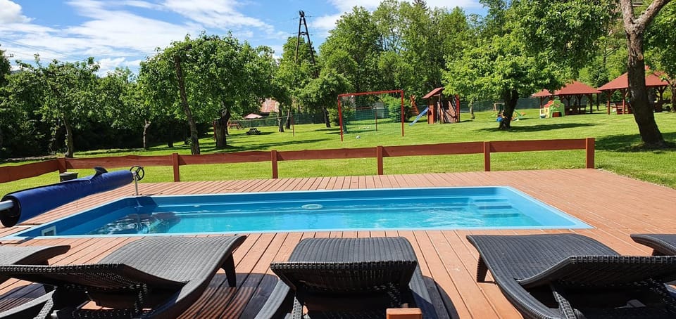 Swimming pool