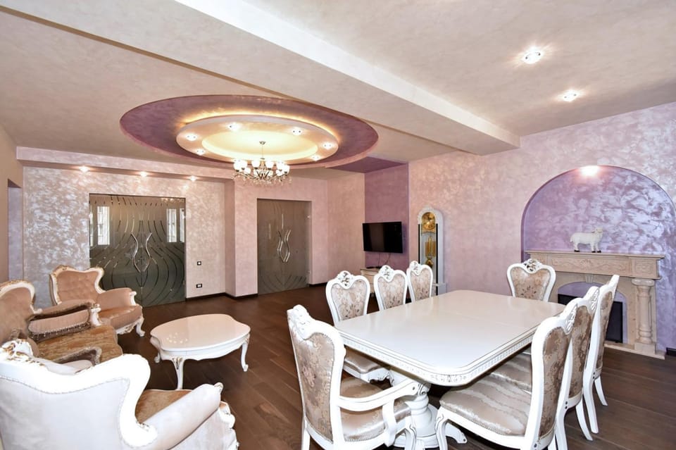 Northern Avenue , 2 bedrooms Beautiful, Spacious apartment HH777 Apartment in Yerevan