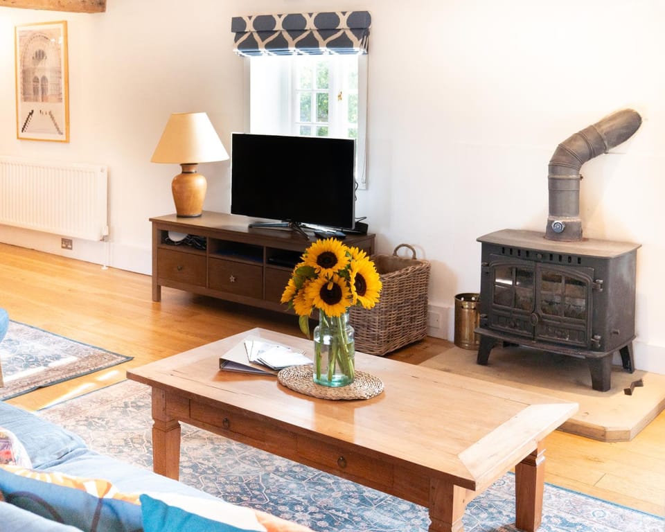 Communal lounge/ TV room, Living room