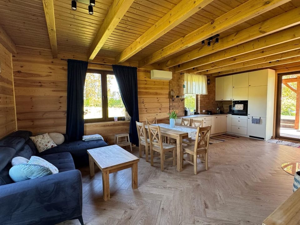 Chatka nad Jeziorem Czostków JustChill House in Poland