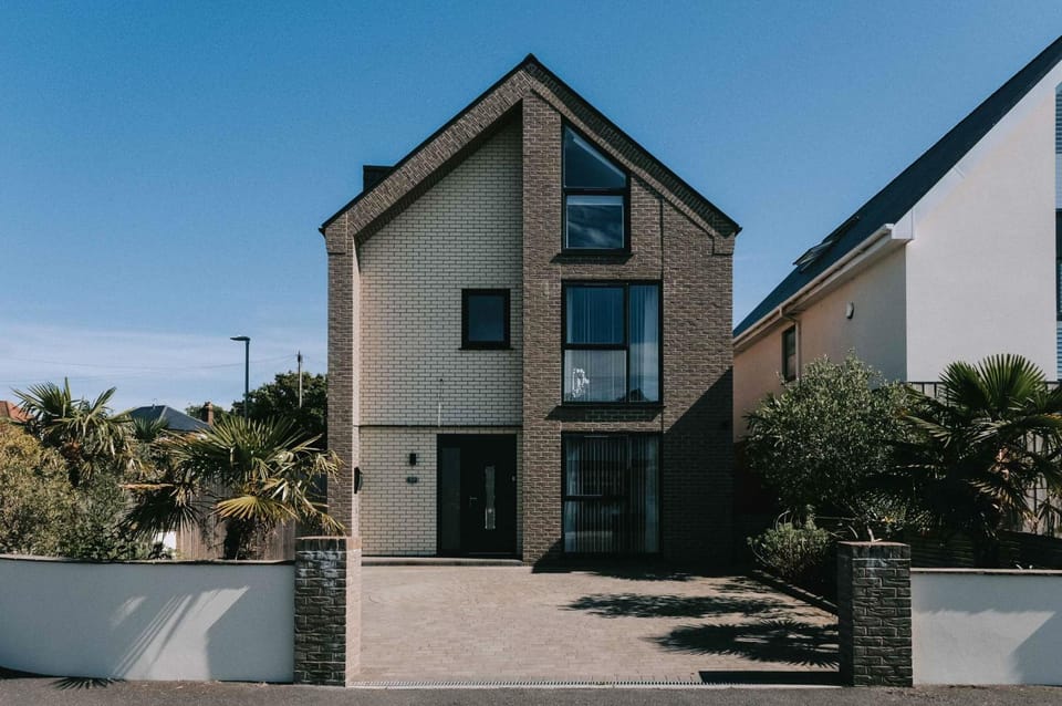 Luxury home with Harbour Views in Poole House in Poole