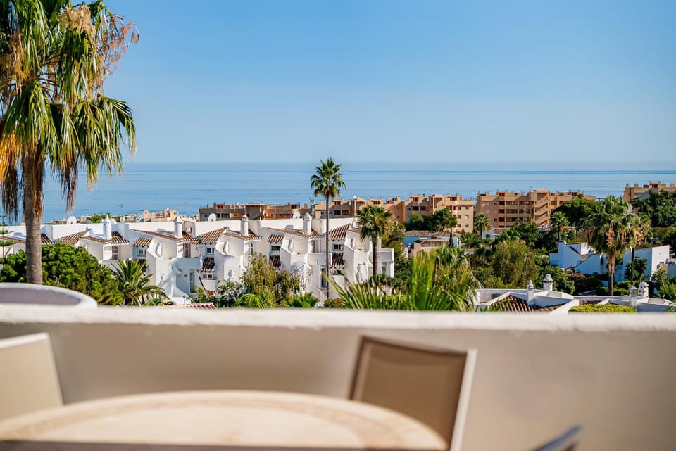 Secret View Calahonda Apartment in Sitio de Calahonda