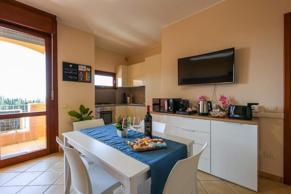 Coffee/tea facilities, Kitchen or kitchenette, Dining area, minibar, pet friendly, stove, toaster