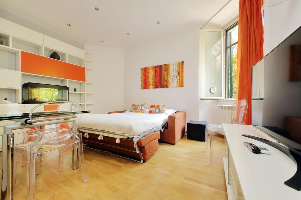 Communal lounge/ TV room, Bed, TV and multimedia, Living room
