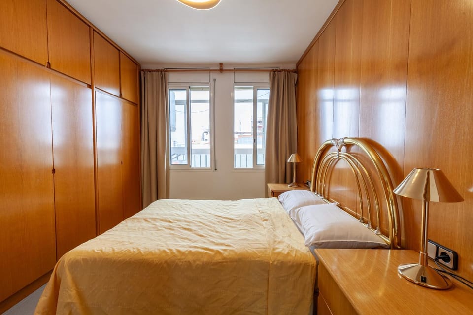 Bed, Photo of the whole room, Bedroom, wardrobe