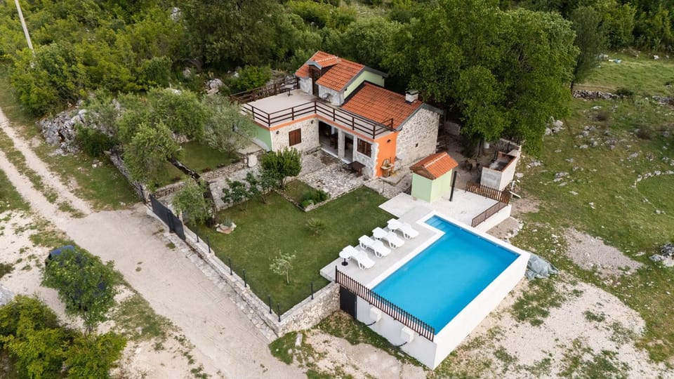 Day, Bird's eye view, Swimming pool
