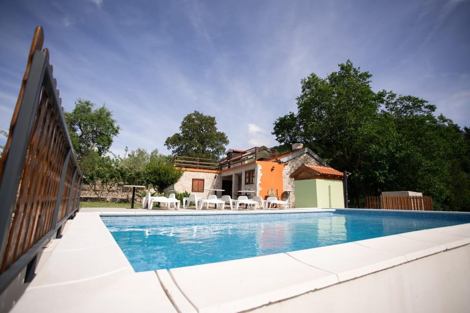 Property building, Pool view, Swimming pool, sunbed