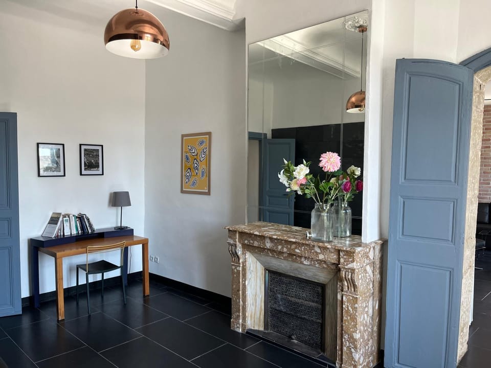 Living room, flat iron