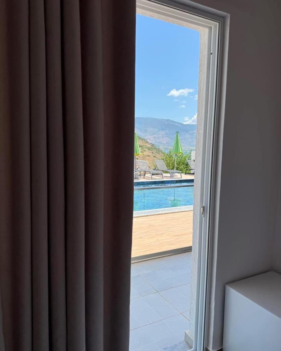 Galaxy Hotel Apartment in Ksamil
