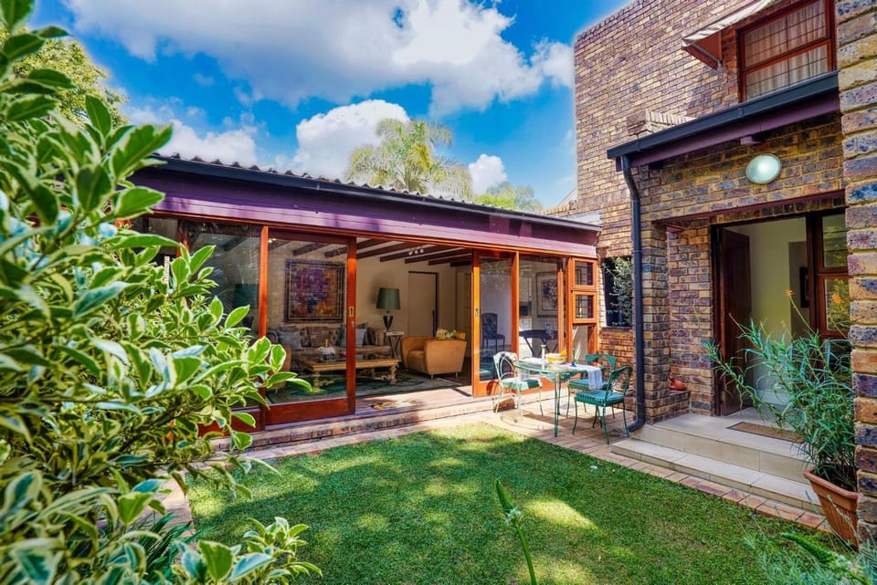 Villa Ray House in Sandton