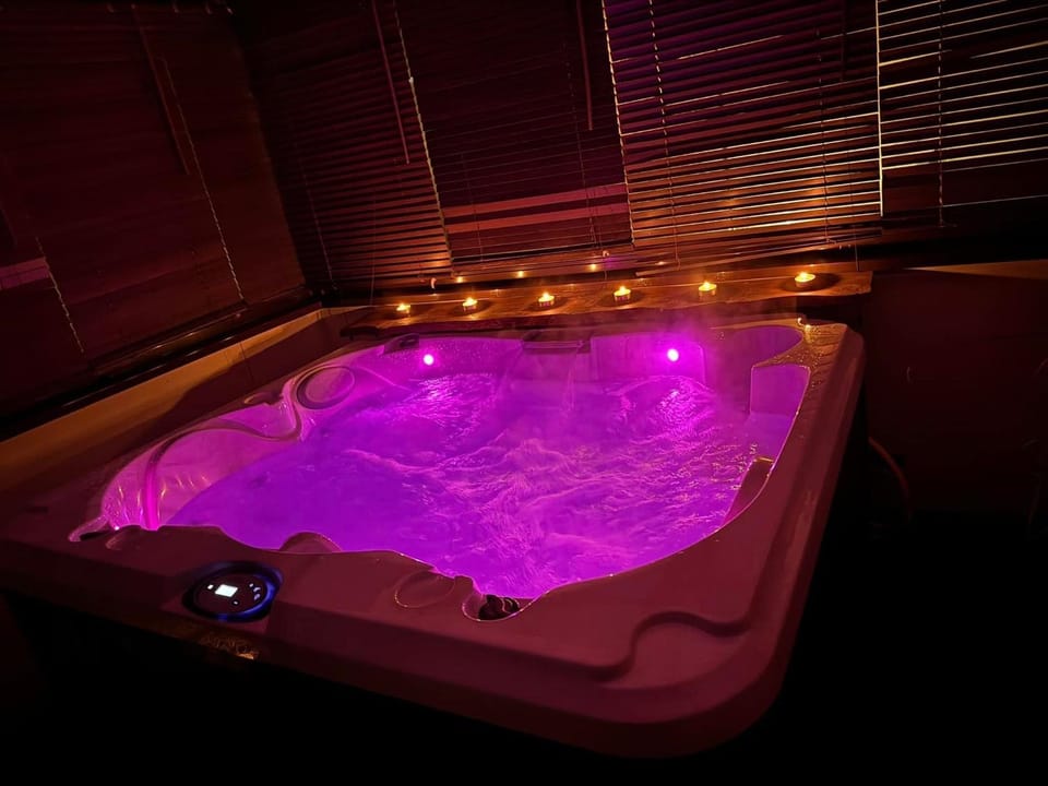 Love Space Sensory Spa & relax suite Bed and Breakfast in Rome