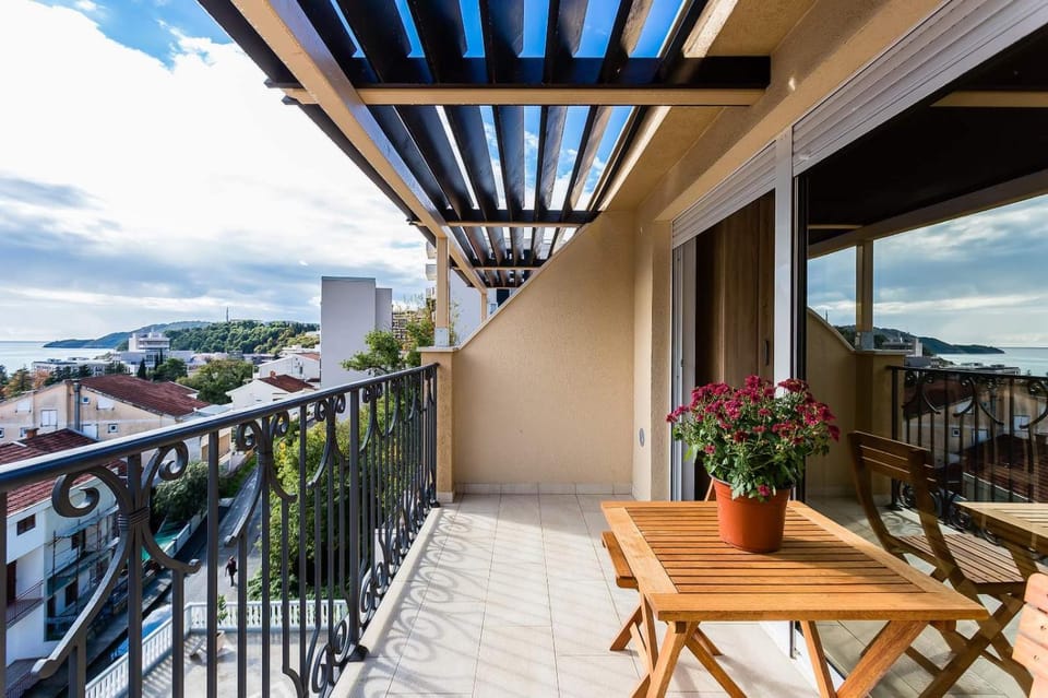 Day, View (from property/room), Balcony/Terrace, Sea view