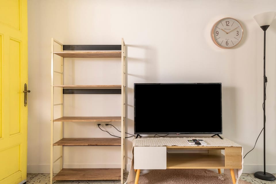 Budget for Family - Bahai Gardens main street Apartment in Haifa