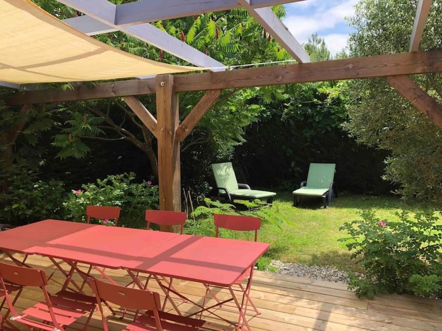 BEACH HOUSE DE CHARME A MESSANGES. LA MAISON BLEUE House in Nouvelle-Aquitaine