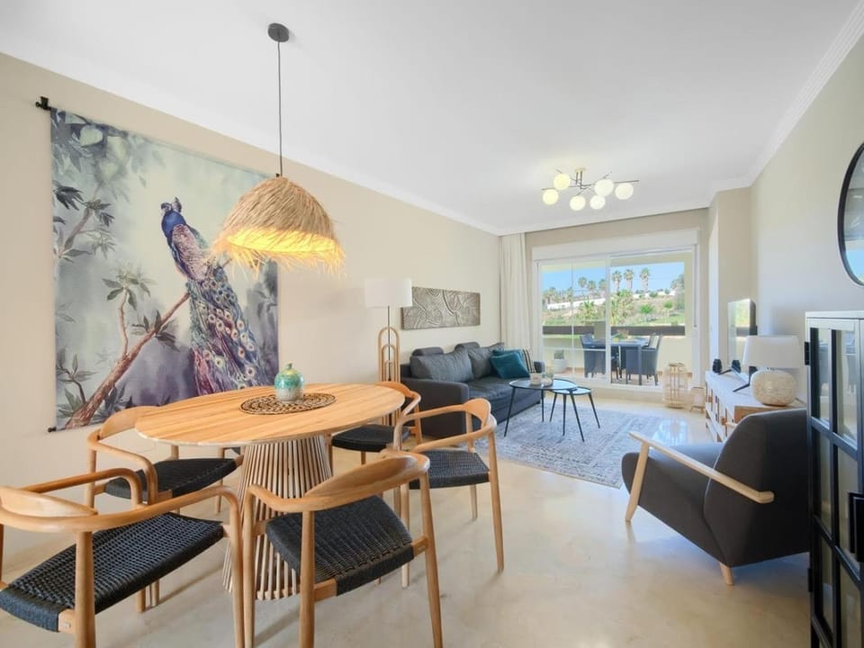 TV and multimedia, Dining area