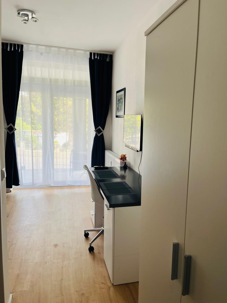 Photo of the whole room