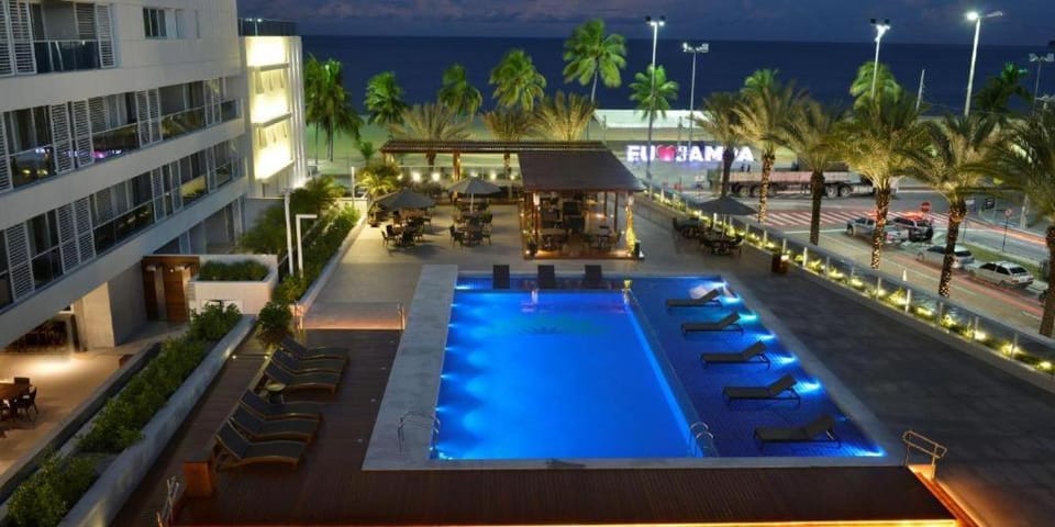 Pool view, Swimming pool, sunbed