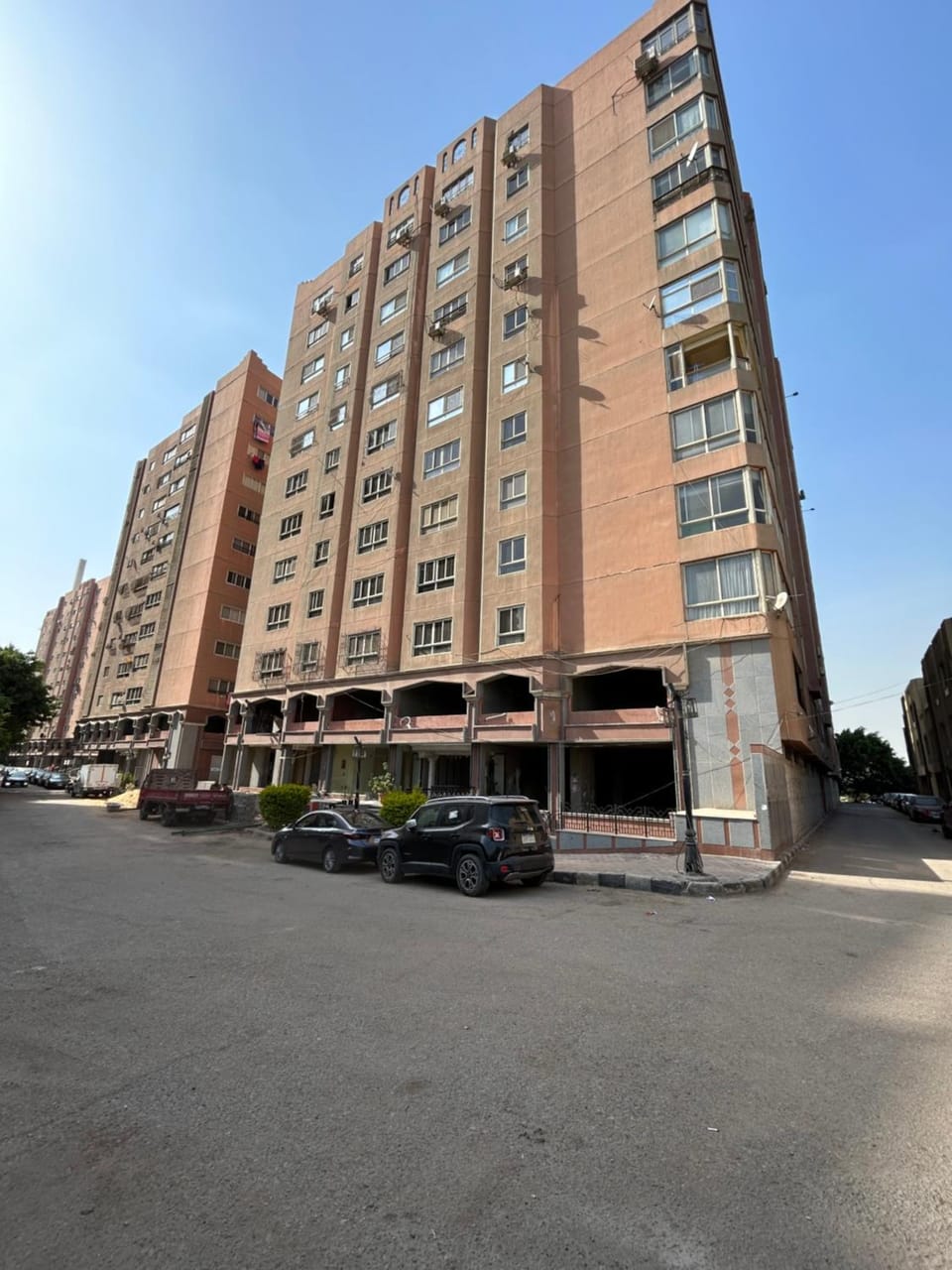 Property building, Location