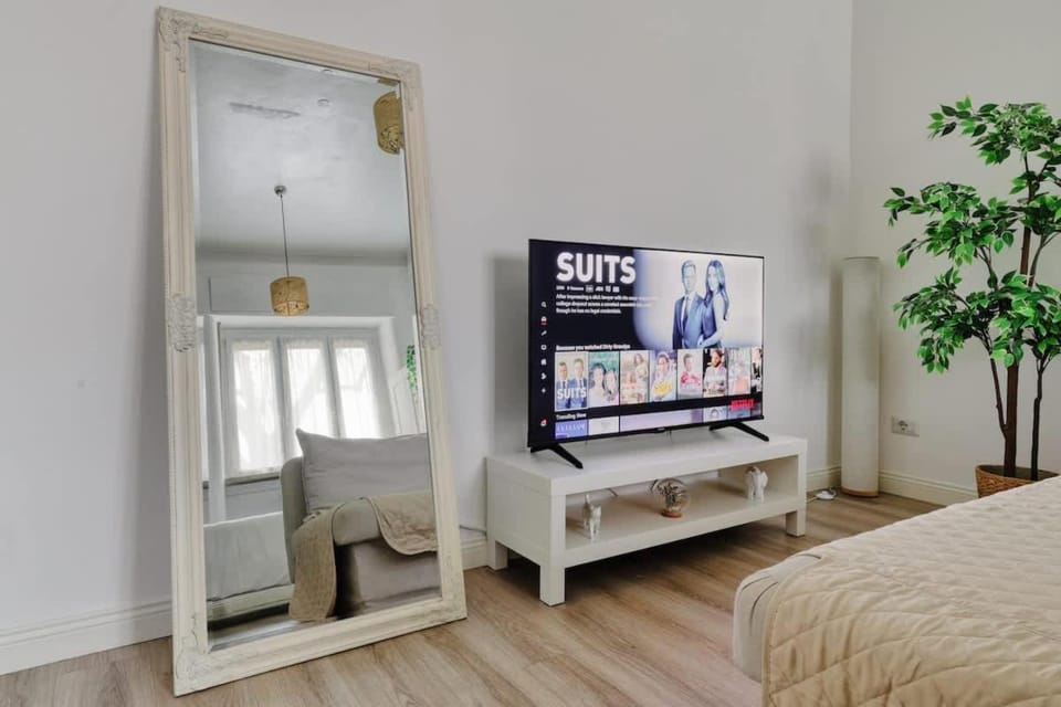 Oasis Suite - Subway 50 meters just 5 minutes from Duomo Apartment in Milan