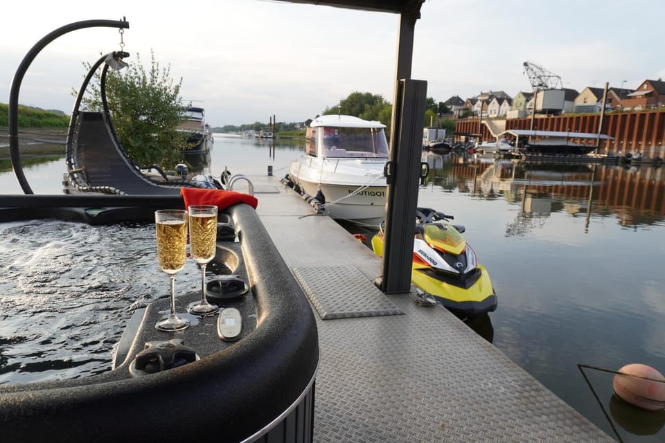 Hot Tub, Hot Tub, Swimming pool