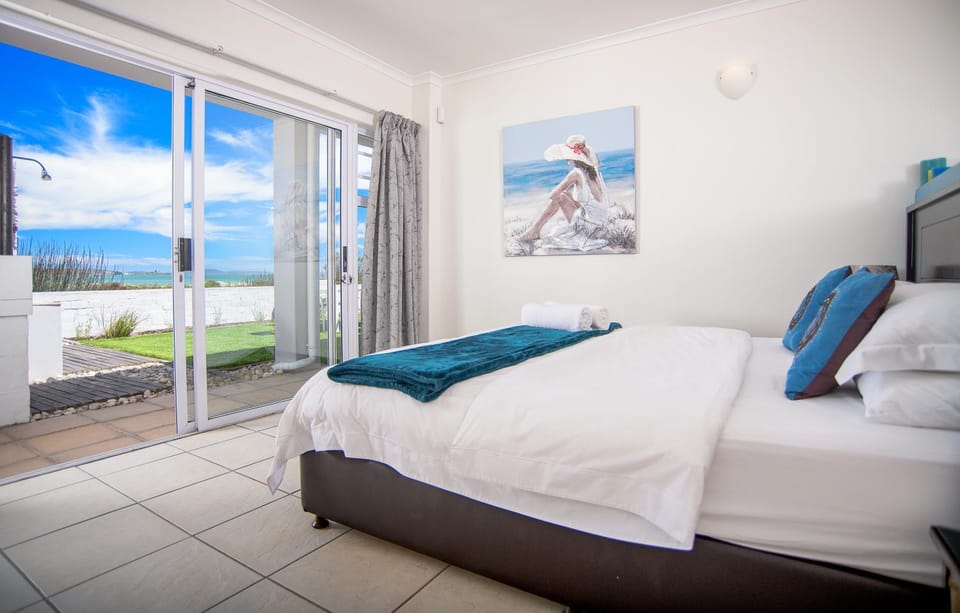 Bedroom, Sea view